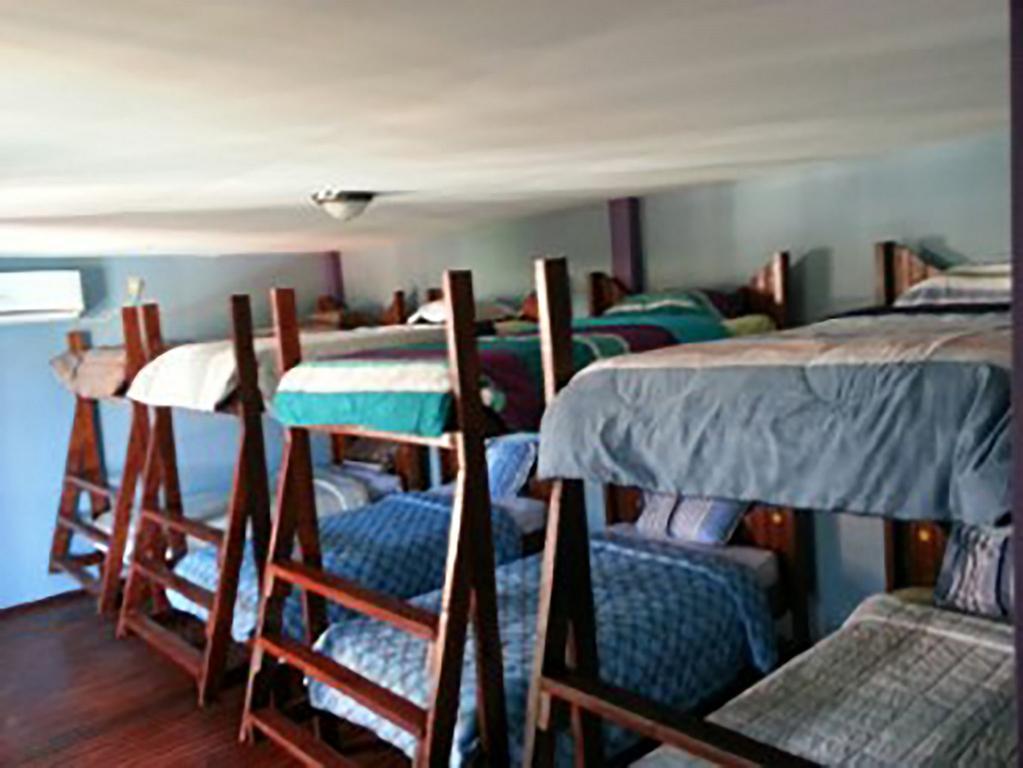 La Delphina Bed And Breakfast Bar And Grill ラ・セイバ エクステリア 写真